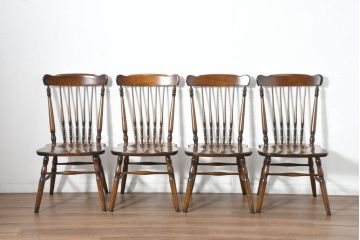 中古　美品　カリモク家具(karimoku)　コロニアルシリーズ(Colonial)　クラシカルな美しさと快適性を兼ね備えたウィンザーチェア4脚セット(ダイニングチェア、アームレスチェア、椅子、イス、バラ売り可能)(R-082710)
