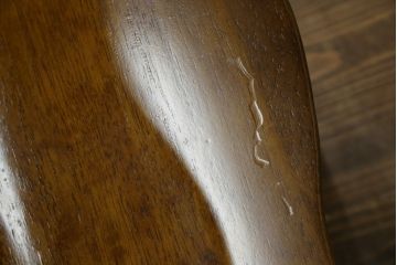 中古　美品　カリモク家具(karimoku)　コロニアルシリーズ(Colonial)　クラシカルな美しさと快適性を兼ね備えたウィンザーチェア4脚セット(ダイニングチェア、アームレスチェア、椅子、イス、バラ売り可能)(R-082710)