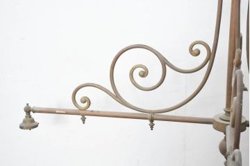 フランスアンティーク　特大!!　激レアサイズ!!　シンプルながらもクラシカルな曲線が美しい4灯式のブラス製シャンデリア(真鍮、天井照明、吊り下げ照明、ペンダントライト)(R-082714)