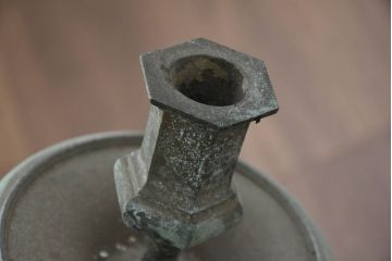 フランスアンティーク　特大で重厚!!一般家庭用とは思えないほど立派!凝った装飾のブロンズ製キャンドル式シャンデリア(天井照明、吊り下げ照明、ペンダントライト、蝋燭型、キャンドル型)(R-082715)