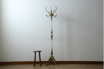 イタリアヴィンテージ　ブラスの重厚感と大理石支柱の上品さが際立つコートハンガー　(R-082725)