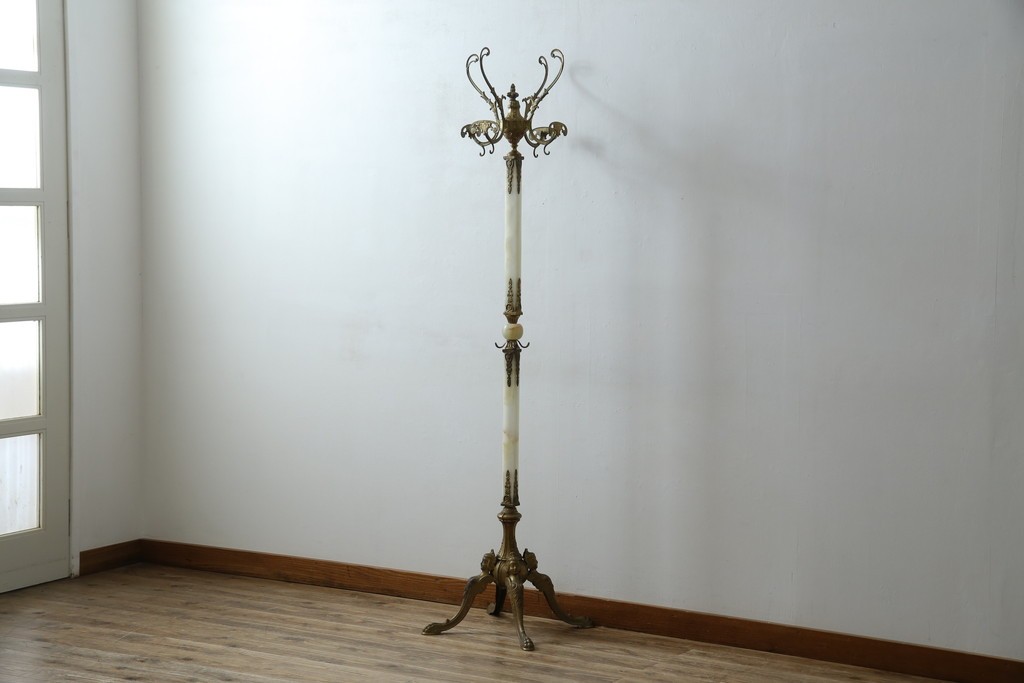 イタリアヴィンテージ　ブラスの重厚感と大理石支柱の上品さが際立つコートハンガー　(R-082725)