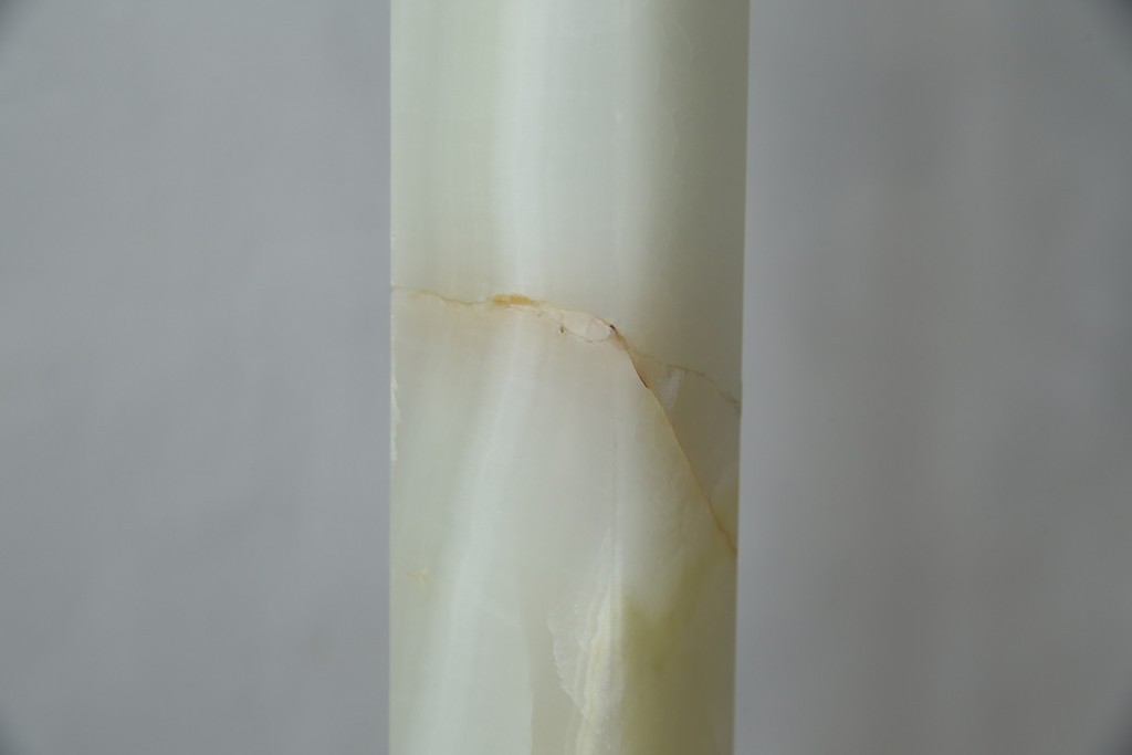 イタリアヴィンテージ　ブラスの重厚感と大理石支柱の上品さが際立つコートハンガー　(R-082725)