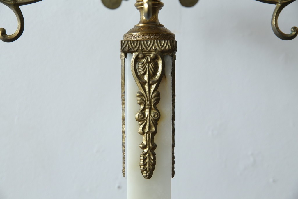 イタリアヴィンテージ　ブラスの重厚感と大理石支柱の上品さが際立つコートハンガー　(R-082725)