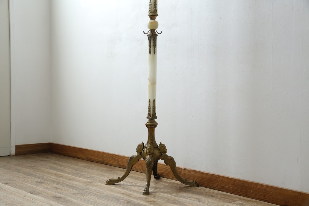 イタリアヴィンテージ　ブラスの重厚感と大理石支柱の上品さが際立つコートハンガー　(R-082725)