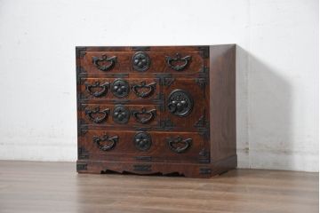 中古　岩谷堂箪笥　小物整理におすすめ!迫力のある金具が目を引く極小箪笥(収納タンス、引き出し、チェスト)(R-082726)