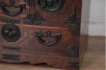 中古　岩谷堂箪笥　小物整理におすすめ!迫力のある金具が目を引く極小箪笥(収納タンス、引き出し、チェスト)(R-082726)