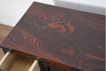 中古　超美品　岩谷堂箪笥　どっしりとした重厚感ある佇まいが魅力的なテレビ台(ローボード、収納棚、戸棚、リビングボード、テレビボード)(定価約45万円)(R-082727)
