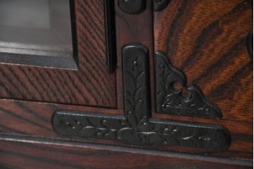 中古　超美品　岩谷堂箪笥　どっしりとした重厚感ある佇まいが魅力的なテレビ台(ローボード、収納棚、戸棚、リビングボード、テレビボード)(定価約45万円)(R-082727)