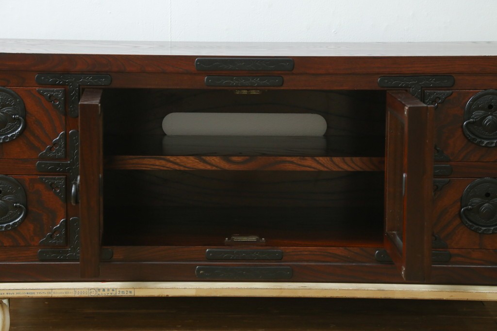 中古　超美品　岩谷堂箪笥　どっしりとした重厚感ある佇まいが魅力的なテレビ台　定価約45万円　(R-082727)
