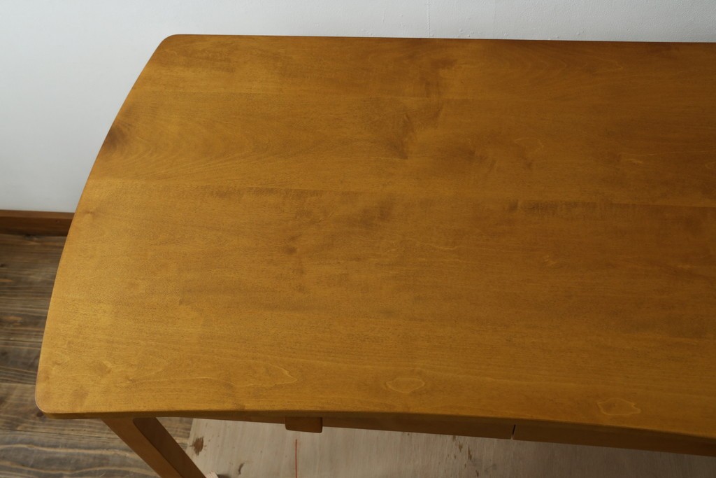 中古　家具工房　BritCraft(ブリットクラフト)　ハードメープル材　丸みをおびたデザインの引き出し付きデスク　(R-082728)