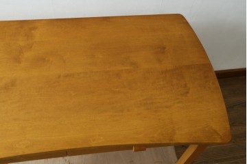 中古　家具工房　BritCraft(ブリットクラフト)　ハードメープル材　丸みをおびたデザインの引き出し付きデスク　(R-082728)