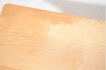 中古　家具工房　BritCraft(ブリットクラフト)　ハードメープル材　丸みをおびたデザインのかわいらしいワゴン(脇机、サイドチェスト、ナイトテーブル、袖机、引き出し)(R-082729)