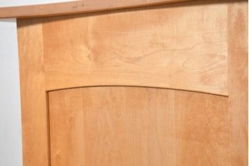 中古　家具工房　BritCraft(ブリットクラフト)　ハードメープル材　丸みをおびたデザインのかわいらしいワゴン(脇机、サイドチェスト、ナイトテーブル、袖机、引き出し)(R-082729)
