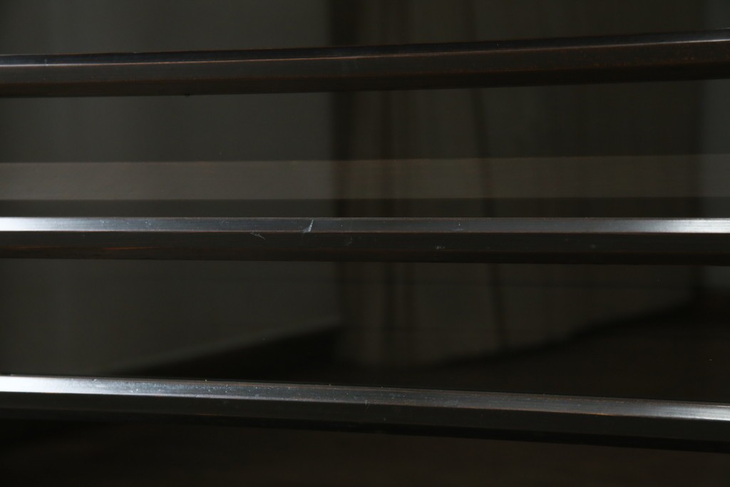 中古　古建具をリメイクしたモダンな横桟ガラス引き戸が魅力な水屋箪笥サイドボード　(R-082732)