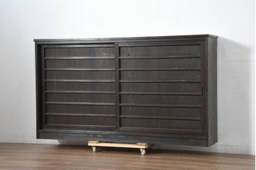 中古　古建具をリメイクしたモダンな横桟板戸が魅力な水屋箪笥サイドボード(食器棚、収納棚、戸棚、カップボード、サイドキャビネット)(R-082733)