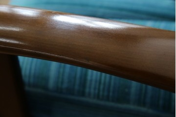 和製ビンテージ　ブナ材　ブルーストライプがレトロな雰囲気を高めるロッキングチェア　(R-082740)