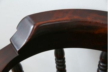 中古　美品　国産職人手作り　カバ材　品でクラシカルな佇まいがお洒落なキャプテンチェア2脚セット(アームチェア、ダイニングチェア、板座チェア、椅子、イス、バラ売り可能)(R-082741)