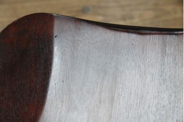 中古　美品　国産職人手作り　カバ材　品でクラシカルな佇まいがお洒落なキャプテンチェア2脚セット(アームチェア、ダイニングチェア、板座チェア、椅子、イス、バラ売り可能)(R-082741)