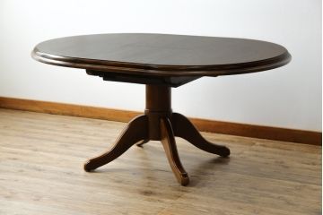 中古　美品　三越家具(現カントリーハウス)　Brugge(ブルージュ)　クラシカルな佇まいが魅力の伸長式ラウンドテーブル(ダイニングテーブル、エクステンションテーブル、丸テーブル、4人掛け、2人掛け、4人用、2人用、食卓)(定価約28万円)(R-082742)