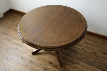 中古　美品　三越家具(現カントリーハウス)　Brugge(ブルージュ)　クラシカルな佇まいが魅力の伸長式ラウンドテーブル(ダイニングテーブル、エクステンションテーブル、丸テーブル、4人掛け、2人掛け、4人用、2人用、食卓)(定価約28万円)(R-082742)