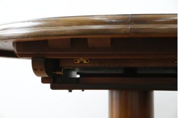 中古　美品　三越家具(現カントリーハウス)　Brugge(ブルージュ)　クラシカルな佇まいが魅力の伸長式ラウンドテーブル(ダイニングテーブル、エクステンションテーブル、丸テーブル、4人掛け、2人掛け、4人用、2人用、食卓)(定価約28万円)(R-082742)