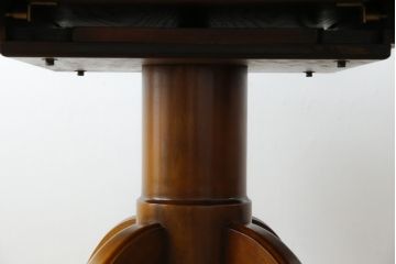 中古　美品　三越家具(現カントリーハウス)　Brugge(ブルージュ)　クラシカルな佇まいが魅力の伸長式ラウンドテーブル(ダイニングテーブル、エクステンションテーブル、丸テーブル、4人掛け、2人掛け、4人用、2人用、食卓)(定価約28万円)(R-082742)