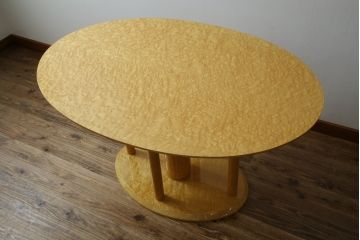 中古　超美品!!　松創(MATSUSO・マツソウ)　エルテ　バーズアイメープルトップ　優美な木肌が彩る気品あふれるオーバルテーブル(ラウンドテーブル、ダイニングテーブル、2人掛け、4人掛け、食卓)(定価約90万円)(R-082744)