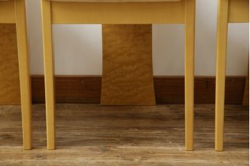 中古　超美品!!　松創(MATSUSO・マツソウ)　エルテ　バーズアイメープルトップ　優背もたれのデザインがひときわ目を惹く芸術的なフォルムのダイニングチェア4脚セット(アームレスチェア、椅子、イス、バラ売り可能)(定価4脚で約56万円)(R-082745)