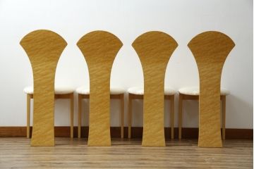中古　超美品!!　松創(MATSUSO・マツソウ)　エルテ　バーズアイメープルトップ　優背もたれのデザインがひときわ目を惹く芸術的なフォルムのダイニングチェア4脚セット(アームレスチェア、椅子、イス、バラ売り可能)(定価4脚で約56万円)(R-082745)