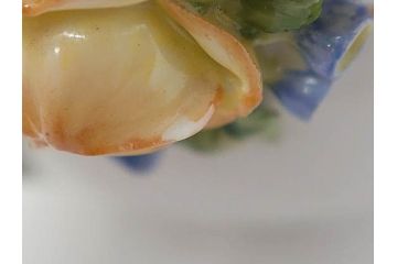 デンマーク　ROYAL COPENHAGEN(ロイヤルコペンハーゲン)　フローラダニカ　優雅で気品に満ちた蓋付きカップ&ソーサー(金彩、花、カスタードポット、マスタード、蓋物、洋食器、C&S、北欧)(R-082752)