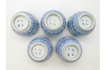 江戸期　成化年製　古伊万里　染付　微塵唐草　松竹梅文　深い趣きがあるそば猪口5客セット(蕎麦猪口、湯呑み、湯のみ、和食器)(R-082756)