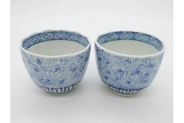 江戸期　成化年製　古伊万里　染付　微塵唐草　松竹梅文　深い趣きがあるそば猪口5客セット(蕎麦猪口、湯呑み、湯のみ、和食器)(R-082756)
