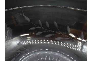 当時物　大正〜昭和初期　切子　花　淑やかな佇まいのガラスボウル(バラ、薔薇、硝子、深皿、深鉢)(R-082763)