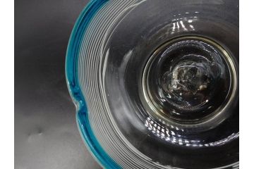 当時物　大正〜昭和初期　椀型　白色糸巻　輪花　優しい風合いを持つ青縁氷コップ2点セット(椀形、小鉢、吹きガラス、アイスクリームカップ、デザート、水色)(R-082765)