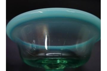当時物　大正〜昭和初期　椀型　白色糸巻　輪花　優しい風合いを持つ青縁氷コップ2点セット(椀形、小鉢、吹きガラス、アイスクリームカップ、デザート、水色)(R-082765)