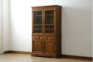 中古　美品　インテリアえぞ(EZO)　蝦夷(エゾ)民芸　民芸家具　楢(ナラ)材　ぬくもり溢れる美しい杢目のキャビネット(本箱、ブックケース、書棚、本棚、食器棚、カップボード、飾り棚、戸棚、収納棚)(R-082767)