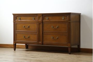 中古　DREXEL HERITAGE(ドレクセルヘリテイジ)　Triune(トライユン)　マホガニー材　上品な佇まいが魅力のサイドボード(サイドチェスト、引き出し、収納棚、米国)(R-082770)