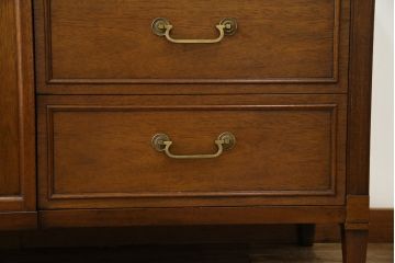 中古　DREXEL HERITAGE(ドレクセルヘリテイジ)　Triune(トライユン)　マホガニー材　上品な佇まいが魅力のサイドボード(サイドチェスト、引き出し、収納棚、米国)(R-082770)