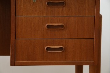 デンマークビンテージ　チーク材　すっきりとしたデザインが素敵な両面使いのパートナーデスク　(R-082773)