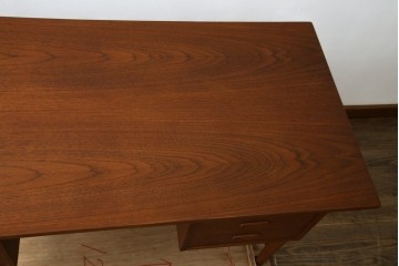 デンマークビンテージ　チーク材　すっきりとしたデザインが素敵な両面使いのパートナーデスク　(R-082773)