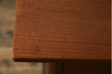 デンマークビンテージ　チーク材　すっきりとしたデザインが素敵な両面使いのパートナーデスク　(R-082773)