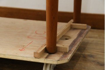 デンマークビンテージ　チーク材　すっきりとしたデザインが素敵な両面使いのパートナーデスク　(R-082773)