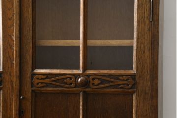 イギリスアンティーク　オーク材　彫刻入りのシンプルなブックケース(本棚、本箱、書棚、戸棚、収納棚、英国)(R-082774)