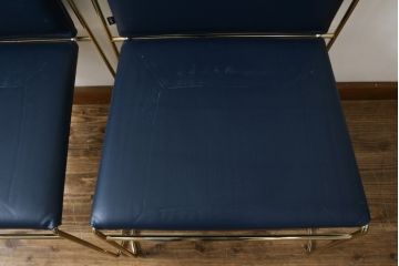 中古　Cassina Simon(カッシーナ シモン)　TULU(ツル)　高濱 和秀(Kazuhide Takahama)　ゴールドフレーム　本革(レザー)　すっきりと洗練されたデザインのスタッキングチェア2脚セット(ダイニングチェア、会議用チェア、オフィスチェア、椅子、イス、バラ売り可能)(定価2脚で約68万円)(R-082775)