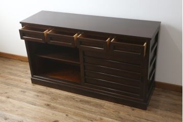 中古　美品　松本民芸家具　和モダンな雰囲気を醸し出す舞良型サイドボード(サイドキャビネット、収納棚、戸棚)(R-082777)