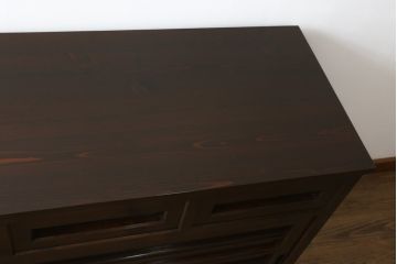 中古　美品　松本民芸家具　和モダンな雰囲気を醸し出す舞良型サイドボード(サイドキャビネット、収納棚、戸棚)(R-082777)