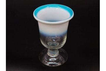 当時物　大正〜昭和初期　棗型(なつめ形)　乳白ぼかし　青縁　清涼感を感じる氷コップ2客セット(ベル型?、水色、吹きガラス、硝子、グラス、和ガラス)(R-082784)
