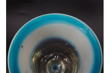 当時物　大正〜昭和初期　棗型(なつめ形)　乳白ぼかし　青縁　清涼感を感じる氷コップ2客セット(ベル型?、水色、吹きガラス、硝子、グラス、和ガラス)(R-082784)
