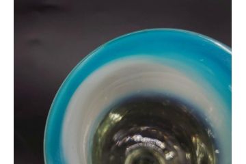 当時物　大正〜昭和初期　棗型(なつめ形)　乳白ぼかし　青縁　清涼感を感じる氷コップ2客セット(ベル型?、水色、吹きガラス、硝子、グラス、和ガラス)(R-082784)